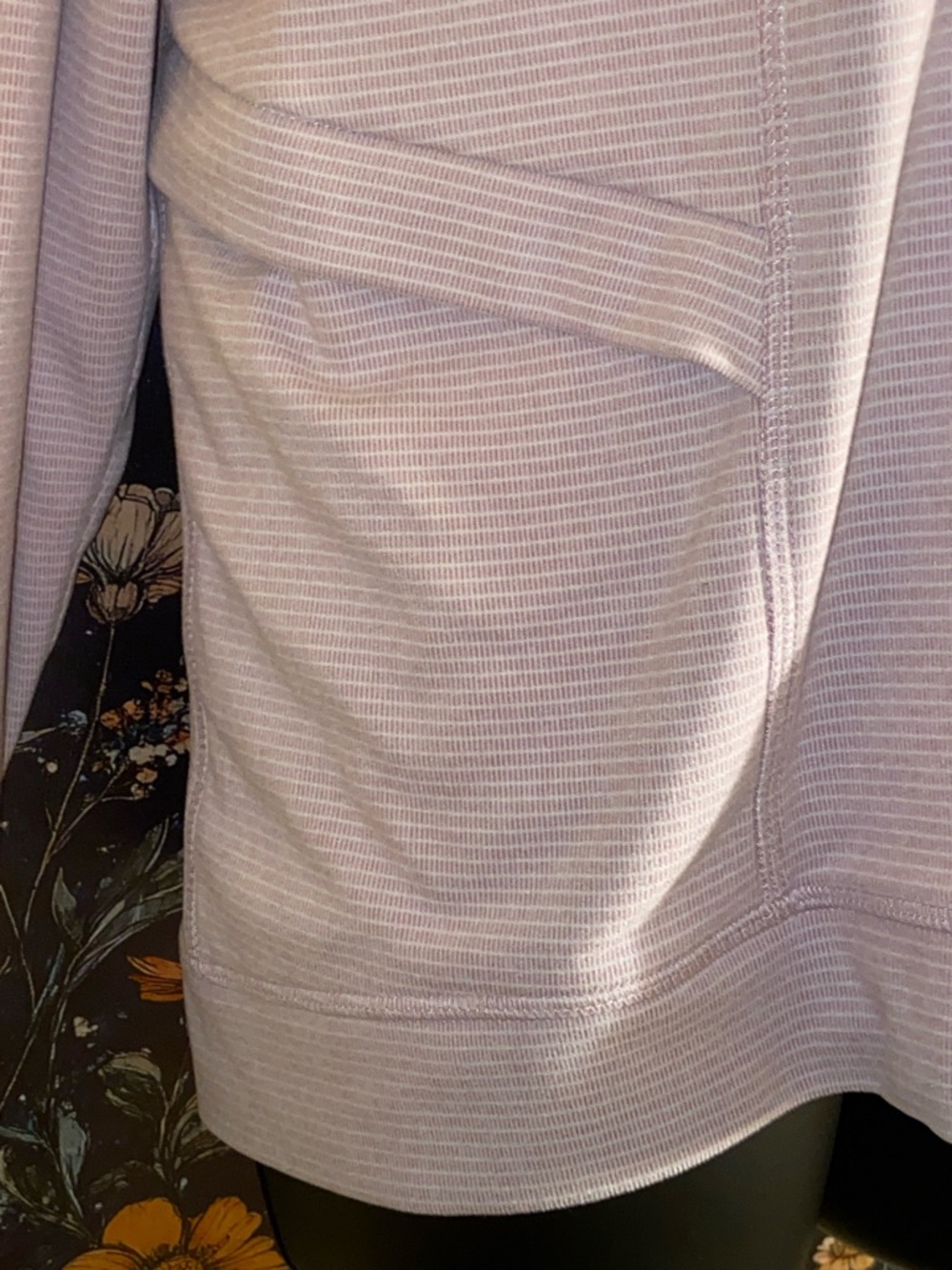 AVALANCHE PINK & WHITE SWEATSHIRT Large Side Pocket - Picture 2 of 5